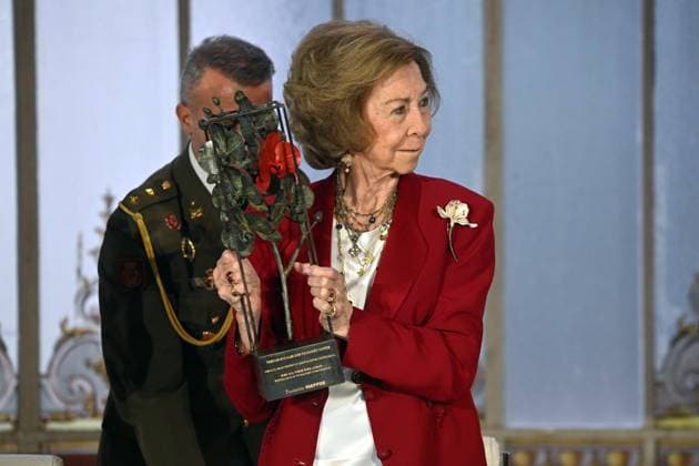 Queen Sofia presides over the presentation of the Social Awards of the Mapfre Foundation 2025 Queen Sofia during the presentation of the Social Awards of the Mapfre Foundation 2025 at the Real Casino, on October 8, 2025, in Madrid Spain FAMOUS AWARDS MAFRE FOUNDATION REALEZA José Madrid Madrid Madrid Spain  Copyright: xJosÃ xOlivax 7012336