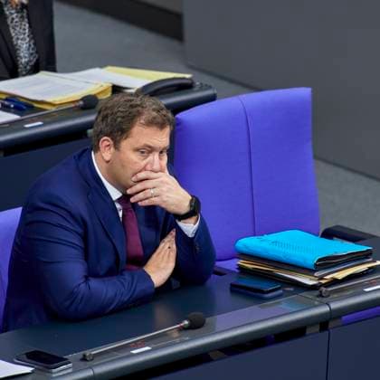 Lars Klingbeil EUR, Germany, Berlin, 08 10 2025 Vice-Chancellor and Federal Minister of Finance Lars Klingbeil SPD Aktuelle Stunde Two years after the Hamas terrorism The debate was organized at the request of the CDU CSU and SPD parliamentary groups