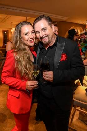 abb Uwe Herrmann with Winnie at the aftershow party at the world premiere of the new Grand Show Blinded by delight at Friedrichstadt Palast on 08 10 2025 in Berlin Berlin Germany