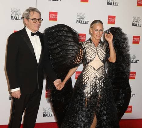 October 8, 2025, New York, New York, USA: Actors MATTHEW BRODERICK and SARAH JESSICA PARKER seen at the New York City Balletâ€⠢s 2025 Fall Fashion Gala held at the David H. Koch Theater at Lincoln Center. New York USA - ZUMAk03_ 20251008_zaf_k03_053 Copyright: xNancyxKaszermanx