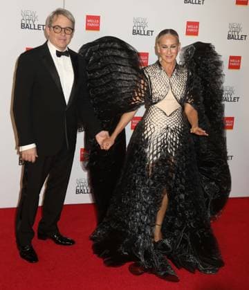 October 8, 2025, New York, New York, USA: Actors MATTHEW BRODERICK and SARAH JESSICA PARKER seen at the New York City Balletâ€⠢s 2025 Fall Fashion Gala held at the David H. Koch Theater at Lincoln Center. New York USA - ZUMAk03_ 20251008_zaf_k03_056 Copyright: xNancyxKaszermanx