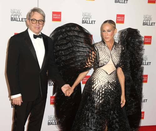 October 8, 2025, New York, New York, USA: Actors MATTHEW BRODERICK and SARAH JESSICA PARKER seen at the New York City Balletâ€⠢s 2025 Fall Fashion Gala held at the David H. Koch Theater at Lincoln Center. New York USA - ZUMAk03_ 20251008_zaf_k03_058 Copyright: xNancyxKaszermanx