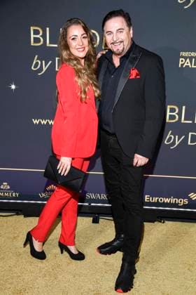 abb Winnie and Uwe Herrmann on the carpet at the world premiere of the new Grand Show Blinded by delight at Friedrichstadt Palast on 08 10 2025 in Berlin Berlin Germany