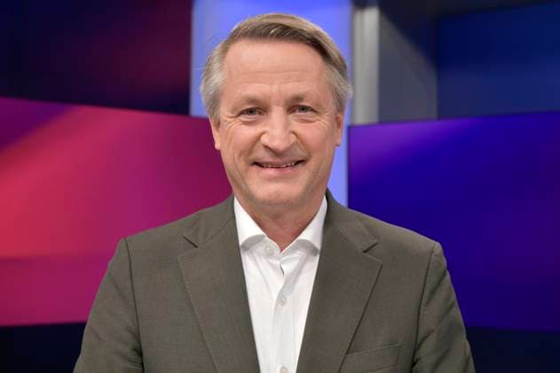 Nikolaus Blome on the ARD talk show maischberger in Studio Berlin Adlershof Berlin, 08 10 2025 Foto:xM.xBehrensx xFuturexImagex maischberger0810_5016