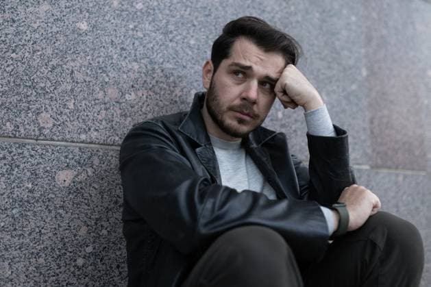Porträt eines Mannes, der psychiatrische Hilfe benötigt portrait of a man in need of psychiatric help. (License=RF) ,model released, Symbolfoto Copyright: xZoonar.com IvanxTraimakx 24016669 ,model released, Symbolfoto ,property released