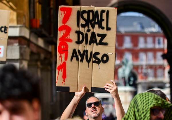 October 15, 2025, Madrid, Madrid, SPAIN: Demonstrators gather outside the Ministry of Foreign Affairs in Madrid during the general strike on October 15, 2025, held in support of the Palestinian people. The protest is part of international actions calling for an end to the offensive in Gaza and for Spain to sever relations with the Israeli government. Madrid SPAIN - ZUMAz108 20251015_znp_z108_051 Copyright: xRichardxZubelzux