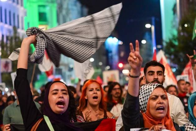 October 15, 2025, Madrid, Madrid, SPAIN: Thousands of people march between Atocha and Callao, in central Madrid, during the October 15, 2025 general strike, held in solidarity with the Palestinian people and to protest against the occupation and violence in Gaza. Madrid SPAIN - ZUMAz108 20251015_znp_z108_108 Copyright: xRichardxZubelzux