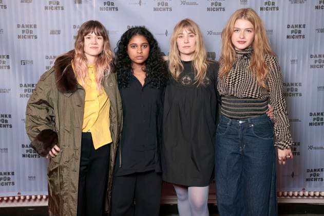 Lea Drinda, Safinaz Sattar, Stella Marie Markert and Sonja Weißer at the premiere of the feature film Danke für nichts at the Colosseum Filmtheater Berlin, 15 10 2025 Foto:xS.xGabschx xFuturexImagex danke_5012