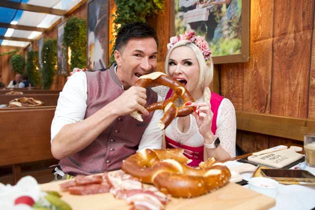 Lucas Cordalis and Daniela Katzenberger at Hanselmann Wiesn in Zurich Recorded on October 16, 2025 Zurich Switzerland  Copyright: xPhilxStirnemannx _PST3458.jpeg