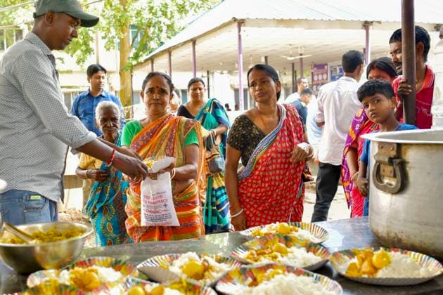 World Food Day in Agartala A woman receives Indian traditional food from a stall organized by the Rotary Club in Agartala, Tripura, on October 16, 2025, as part of World Food Day celebrations promoting awareness about hunger and food security. Agartala Tripura India Copyright: xAbhisekxSahax