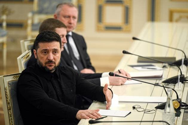 Ukrainian President Volodymyr Zelenskyy meets Dutch FM David van Weel in Kyiv President of Ukraine Volodymyr Zelenskyy participates in a meeting with Minister of Foreign Affairs, Minister of Asylum and Migration of the Kingdom of the Netherlands, David van Weel, in Kyiv, Ukraine, on October 28, 2025. The sides discuss the support of Ukraine s energy sector, joint production of drones, and the opening of an office of the Russian War Crimes Tribunal. Kyiv Ukraine  Copyright: xDANYLOxANTONIUKx originalFilename: ukrinform-ukrainia251028_npP5F