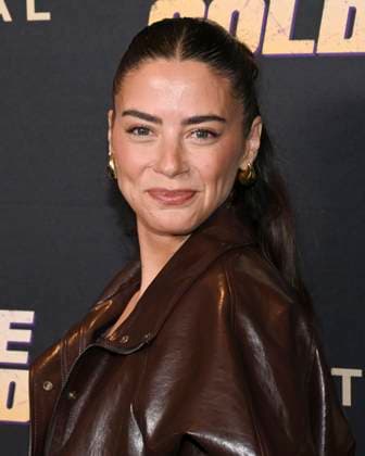 November 2, 2025, Beverly Hills, California, USA: Chilean actress and model LORENZA IZZO attends Stone Cold Fox Los Angeles Red Carpet Premiere. Beverly Hills USA - ZUMAb173 20251102_aap_b173_067 Copyright: xBillyxBennightx