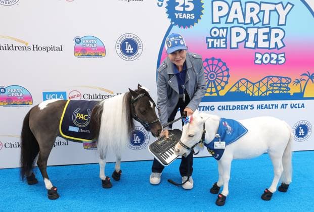 02 November 2025 - Los Angeles, California - Atmosphere 25th Annual Party on the Pier Benefiting UCLA Mattel Children s Hospital held at Santa Monica Pier in Santa Monica. Santa Monica USA - ZUMAa123 20251102_zaa_a123_201 Copyright: xADx
