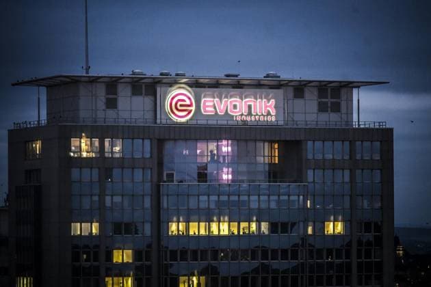EVONIK FOR EDITORIAL PURPOSES ONLY EDITORIAL USE ONLY p EVONIK on Monday, November 03, 2025 Essen in the evening, Essener Stadtansichten Germany NRW Essen Copyright KerstinxKokoska Copyright: KerstinxKokoska doc833utixw7wiexo8hc1z ,EDITORIAL USE ONLY Copyright: KerstinxKokoska