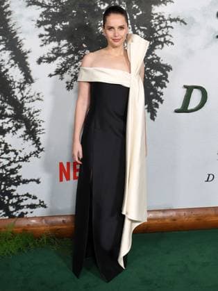 Premiere Of Netflix s Train Dreams English actress Felicity Jones arrives at the Premiere Of Netflix s Train Dreams held at The Egyptian Theatre Hollywood in Hollywood, Los Angeles, California, United States. The Egyptian Theatre Hollywood, Hollywood, Los Angeles, California, USA California United States  Copyright: xImagexPressxAgencyx originalFilename: collin-premiere251104_npzO7.jpg