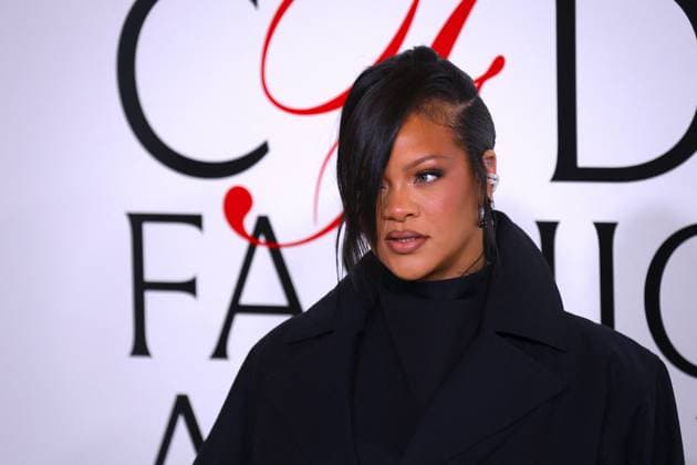 Rihanna at the 2025 CFDA Awards - NYC Rihanna attends the 2025 CFDA Awards in New York on November 3, 2025. Photo by Charles Guerin ABACAPRESS.COM New York City NY United States  Copyright: xGuerinxCharles ABACAx