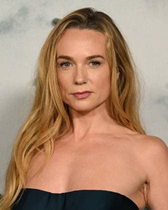 November 3, 2025, Hollywood, California, USA: Irish actress KERRY CONDON attends the Los Angeles Premiere Of Netflix s Train Dreams Hollywood USA - ZUMAb173 20251103_aap_b173_010 Copyright: xBillyxBennightx