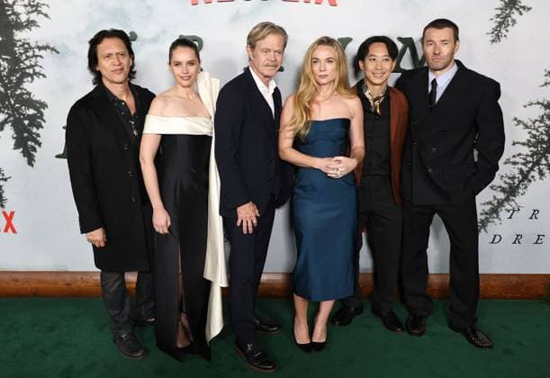 Premiere Of Netflix s Train Dreams HOLLYWOOD, LOS ANGELES, CALIFORNIA, USA - NOVEMBER 03: Clifton Collins Jr., Felicity Jones, William H. Macy, Kerry Condon, Alfred Hsing and Joel Edgerton arrive at the Premiere Of Netflix s Train Dreams held at The Egyptian Theatre Hollywood on November 3, 2025 in Hollywood, Los Angeles, California, United States., Credit:Juan Pablo Rico Avalon United States, California, Hollywood, The Egyptian Theatre Hollywood  Copyright: xJuanxPabloxRicox xAvalonx 1050184870