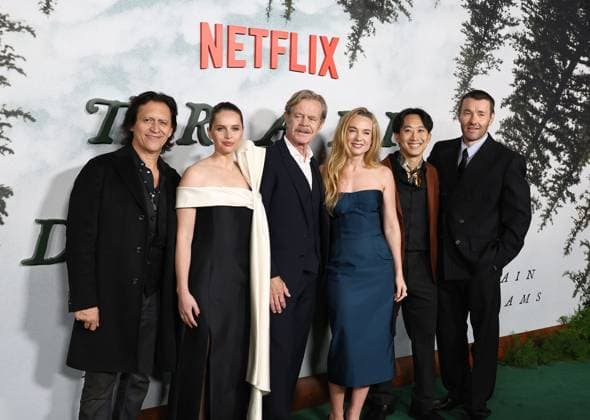 Premiere Of Netflix s Train Dreams HOLLYWOOD, LOS ANGELES, CALIFORNIA, USA - NOVEMBER 03: Clifton Collins Jr., Felicity Jones, William H. Macy, Kerry Condon, Alfred Hsing and Joel Edgerton arrive at the Premiere Of Netflix s Train Dreams held at The Egyptian Theatre Hollywood on November 3, 2025 in Hollywood, Los Angeles, California, United States., Credit:Juan Pablo Rico Avalon United States, California, Hollywood, The Egyptian Theatre Hollywood  Copyright: xJuanxPabloxRicox xAvalonx 1050184874