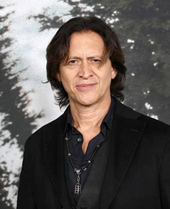 Premiere Of Netflix s Train Dreams HOLLYWOOD, LOS ANGELES, CALIFORNIA, USA - NOVEMBER 03: American film and television actor Clifton Collins Jr. arrives at the Premiere Of Netflix s Train Dreams held at The Egyptian Theatre Hollywood on November 3, 2025 in Hollywood, Los Angeles, California, United States., Credit:Juan Pablo Rico Avalon United States, California, Hollywood, The Egyptian Theatre Hollywood  Copyright: xJuanxPabloxRicox xAvalonx 1050185136