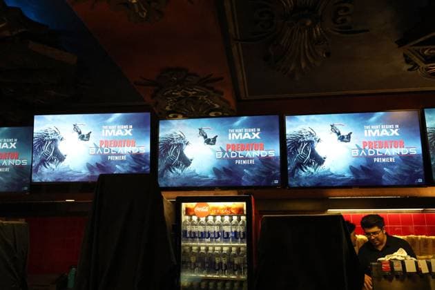 November 3, 2025, Los Angeles, California, USA: General Atmosphere at the World Premiere of 20th Century Studios Predator: Badlands at the TCL Chinese Theatre IMAX Los Angeles USA - ZUMAg107 20251103_zep_g107_061 Copyright: xNinaxPrommerx
