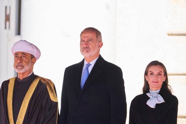 04-11-2025 Madrid Queen Letizia and King Felipe welcome the Sultan of Oman, Haitham Bin Tariq, at the royal palace in Madrid. No Spain Â  Copyright: xPPEx