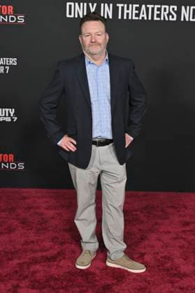 Rich Cowan at the premiere of the movie Predator Badlands at the TCL Chinese Theater Los Angeles, 03 11 2025 Foto:xD.xStarbuckx xFuturexImagex predator_5162