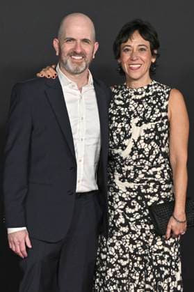 David Trachtenberg with wife Maita Trachtenberg at the premiere of the movie Predator Badlands at the TCL Chinese Theater Los Angeles, 03 11 2025 Foto:xD.xStarbuckx xFuturexImagex predator_5177