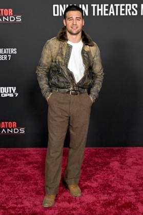 Ryan Guzman at the premiere of the movie Predator Badlands at the TCL Chinese Theater Los Angeles, 03 11 2025 Foto:xD.xStarbuckx xFuturexImagex predator_5195