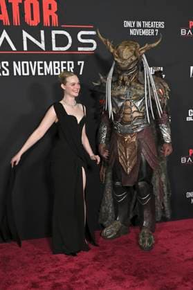 Elle Fanning at the premiere of the movie Predator Badlands at the TCL Chinese Theater Los Angeles, 03 11 2025 Foto:xD.xStarbuckx xFuturexImagex predator_5232