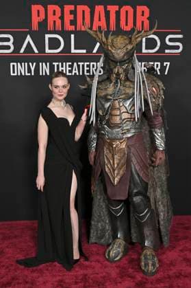 Elle Fanning at the premiere of the movie Predator Badlands at the TCL Chinese Theater Los Angeles, 03 11 2025 Foto:xD.xStarbuckx xFuturexImagex predator_5234