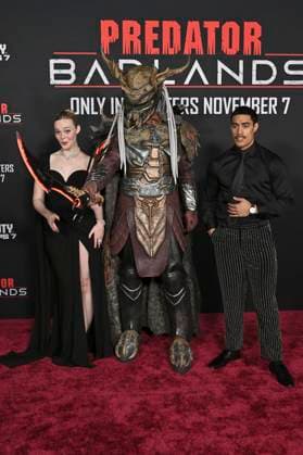 Elle Fanning and Dimitrius Schuster Koloamatangi at the premiere of the movie Predator Badlands at the TCL Chinese Theater Los Angeles, 03 11 2025 Foto:xD.xStarbuckx xFuturexImagex predator_5242