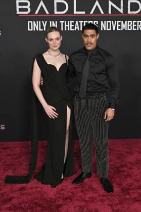 Elle Fanning and Dimitrius Schuster Koloamatangi at the premiere of the movie Predator Badlands at the TCL Chinese Theater Los Angeles, 03 11 2025 Foto:xD.xStarbuckx xFuturexImagex predator_5245