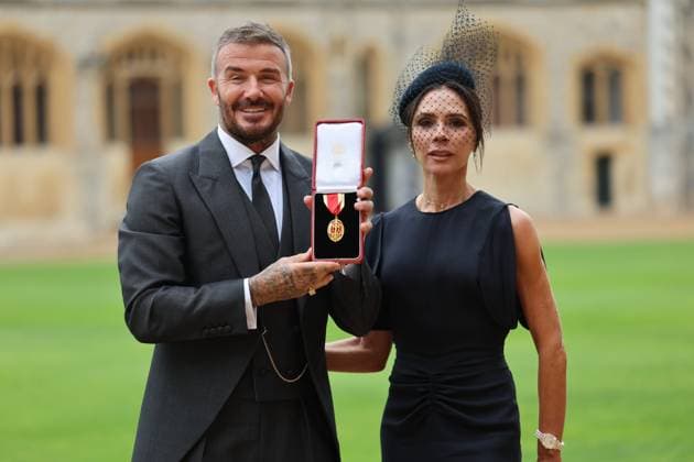 . 04 11 2025. Windsor, United Kingdom. Sir David Beckham and his wife Victoria with his knighthood after an Investiture at Windsor Castle, United Kingdom  xPoolx xi-Imagesx IIM-26349-0001