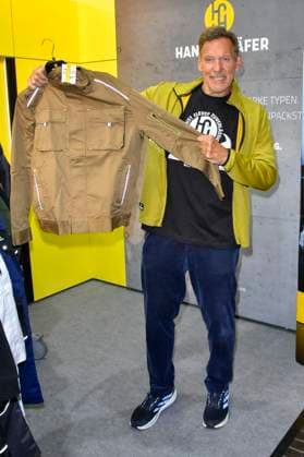abb Moeller Ralf Rudolf Moeller Möller the German actor ambassador of the Initiative Handwerk and former bodybuilder and Mr Universe is advertising as a guest star at the Hans Schaefer Workwear workwear stand at the A plus A exhibition at the Duesseldorf trade fair on 04 11 2025 in Duesseldorf NRW Germany