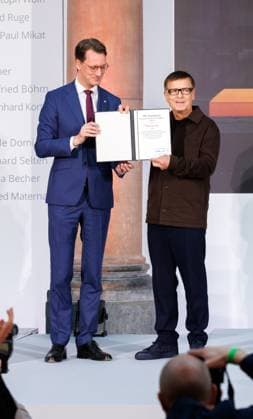 04 11 2025 Düsseldorf NRW Minister-President Hendrik Wüst awards the State Prize to photographer Andreas Gursky The laudatory speech will be given by Susann