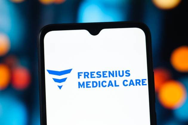 Photo illustrations in Canada - 4 Nov 2025 In this photo illustration, the Fresenius Medical Care logo is seen displayed on a smartphone screen. Canada Copyright: xThomasxFullerx xSOPAxImagesx TFSPI_04112025-2173