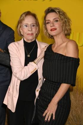 LOS ANGELES, CALIFORNIA - NOVEMBER 04: Carol Burnett and Rhea Seehorn at the Apple TV world premiere of Pluribus at DGA Theater Complex on November 04, 2025 in Los Angeles, California Copyright: xJeffreyxMayerx xMediaPunchx