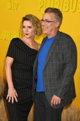 LOS ANGELES, CALIFORNIA - NOVEMBER 04:Rhea Seehorn and Vince Gilligan at the Apple TV world premiere of Pluribus at DGA Theater Complex on November 04, 2025 in Los Angeles, California Copyright: xJeffreyxMayerx xMediaPunchx