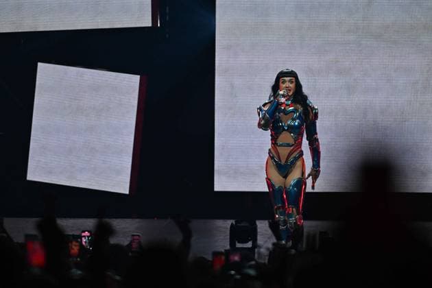 Katy Perry Performs At The Accor Arena - Paris Katy Perry performs at the Accor Arena in Paris, France on November 4, 2025. Photo by Christophe Meng ABACAPRESS.COM Paris France  Copyright: xMengxChristophe ABACAx