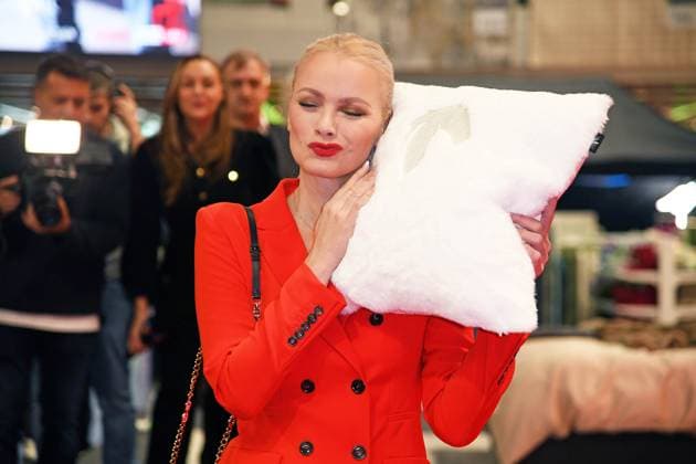 Franziska Knuppe at the presentation of the Marcel Remus bedding collection Bedtime Stories at the premium furniture and furnishing store XXXLutz in Nuremberg on 05 11 2025