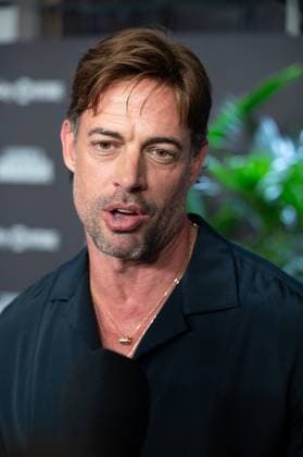 Camino a Arcadia premiere at the Espacio Larra in Madrid, Spain - 05 Nov 2025 William Levy attends the Camino a Arcadia premiere at the Espacio Larra in Madrid. Madrid Spain Copyright: xAtilanoxGarciax xSOPAxImagesx FOTO54925