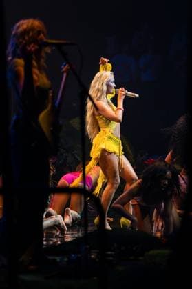 Zara Larsson Live in London Swedish singer Zara Larsson performs live on stage during a concert at the Wembley Arena, Credit:Lounis Tiar Avalon United Kingdom, London, Wembley  Copyright: xLounisxTiarx xAvalonx 1050601116