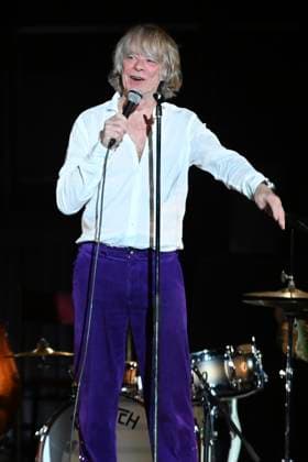Helge Schneider live at a concert of his Ein Mann und seine Musik Tour in the Kuppelsaal Hanover, 05 11 2025 Foto:xR.xKeuntjex xFuturexImagex schneider_5105
