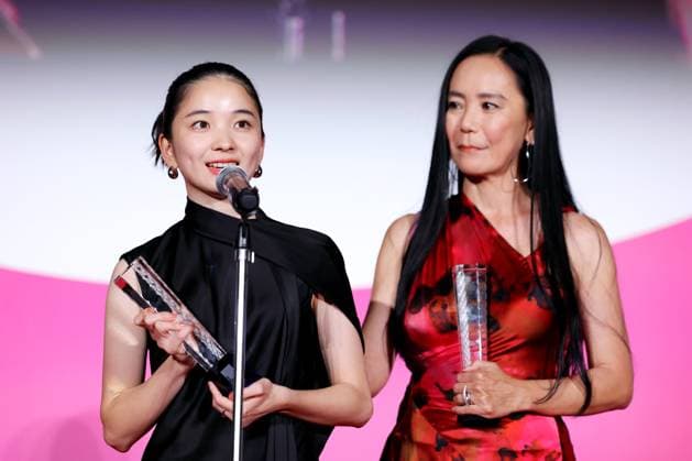 Momoko Fukuchi, Naomi Kawase, November 05, 2025 - Momoko Fukuchi, Naomi Kawase, speak after winning Award for Best Actress for the film Echoes of Motherhood during the 38th Tokyo International Film Festival. award ceremony, in Tokyo, Japan on November 05, 2025.  aflo_309485277