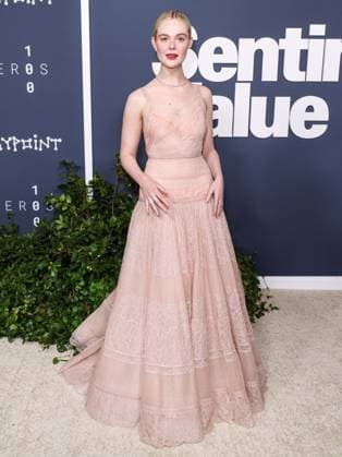 Los Angeles Premiere Of Neon s Sentimental Value American actress and singer Elle Fanning wearing a Fendi Couture dress and Cartier jewelry arrives at the Los Angeles Premiere Of Neon s Sentimental Value held at the DGA Theater Complex at The Directors Guild of America in Los Angeles, California, United States. DGA Theater Complex at The Directors Guild of America, Los Angeles, California, USA California United States  Copyright: xImagexPressxAgencyx originalFilename: collin-losangel251106_np8f5.jpg