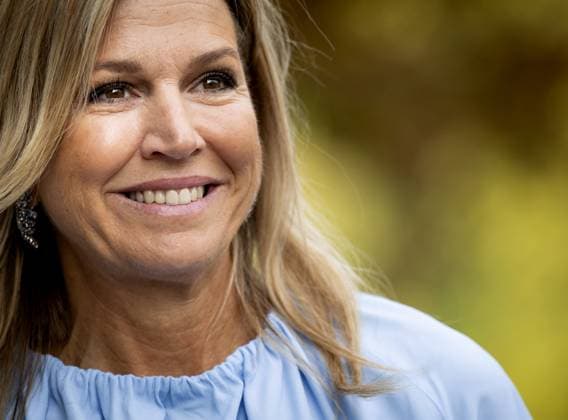 UTRECHT Queen Maxima arrives for a working visit at Enik Recovery College. This academy offers a learning environment and a meeting place for people who have personal experience with disruption due to mental health issues or addiction. ANP KOEN VAN WEEL netherlands out - belgium out  Copyright: xx x541378756x originalFilename: 541378756.jpg