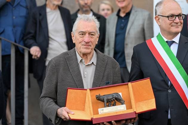 Robert De Niro recieves the Capitoline Wolf Robert De Niro arrived in the capital today for a two-day celebration combining cinema, culture, and luxury hospitality. Pictured is the actor at the Capitoline Hill, where he will receive an official award the Capitoline Wolf. Pictured is Robert De Niro with Rome Mayor Roberto Gualtieri on Nov 6th 2025, Credit:Maria Laura Antonelli AGF Avalon Italia, Roma  Copyright: xMariaxLauraxAntonelli AGFx xAvalonx 1050749175