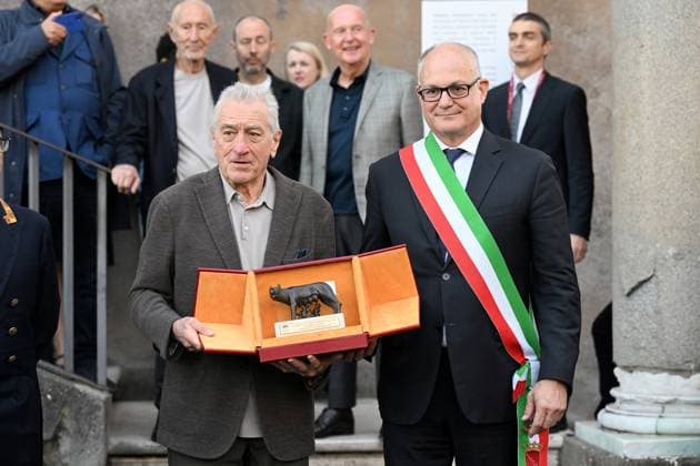 Robert De Niro recieves the Capitoline Wolf Robert De Niro arrived in the capital today for a two-day celebration combining cinema, culture, and luxury hospitality. Pictured is the actor at the Capitoline Hill, where he will receive an official award the Capitoline Wolf. Pictured is Robert De Niro with Rome Mayor Roberto Gualtieri on Nov 6th 2025, Credit:Maria Laura Antonelli AGF Avalon Italia, Roma  Copyright: xMariaxLauraxAntonelli AGFx xAvalonx 1050749201