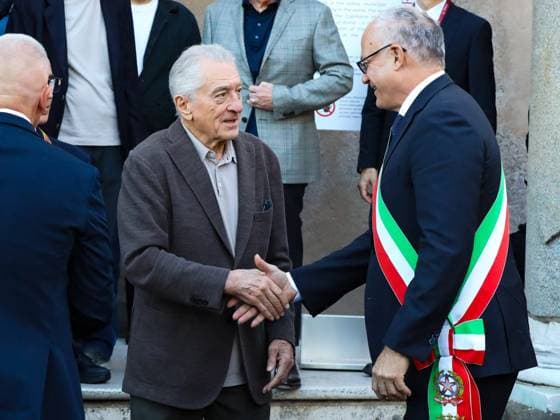 Robert De Niro Recieves The Capitoline Wolf - Rome Rome, Robert De Niro receives the Capitoline Wolf from Mayor Roberto Gualtieri, in Rome, Italy on November 6, 2025. Photo by Giandomenico D Angelo IPA ABACAPRESS.COM Rome Italy  Copyright: xIPA ABACAx